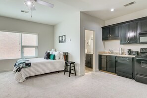 Apartment (0 Bedroom) | Interior