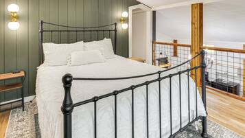 Apartment (0 Bedroom) | Interior