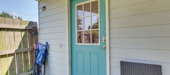 2 Mi to Long Beach Waterfront! Convenient Studio