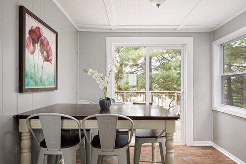 Rennie Lake Hideaway Home