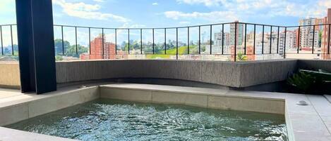Baignoire à remous extérieure