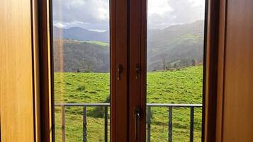 Casa familiar, vista al mar