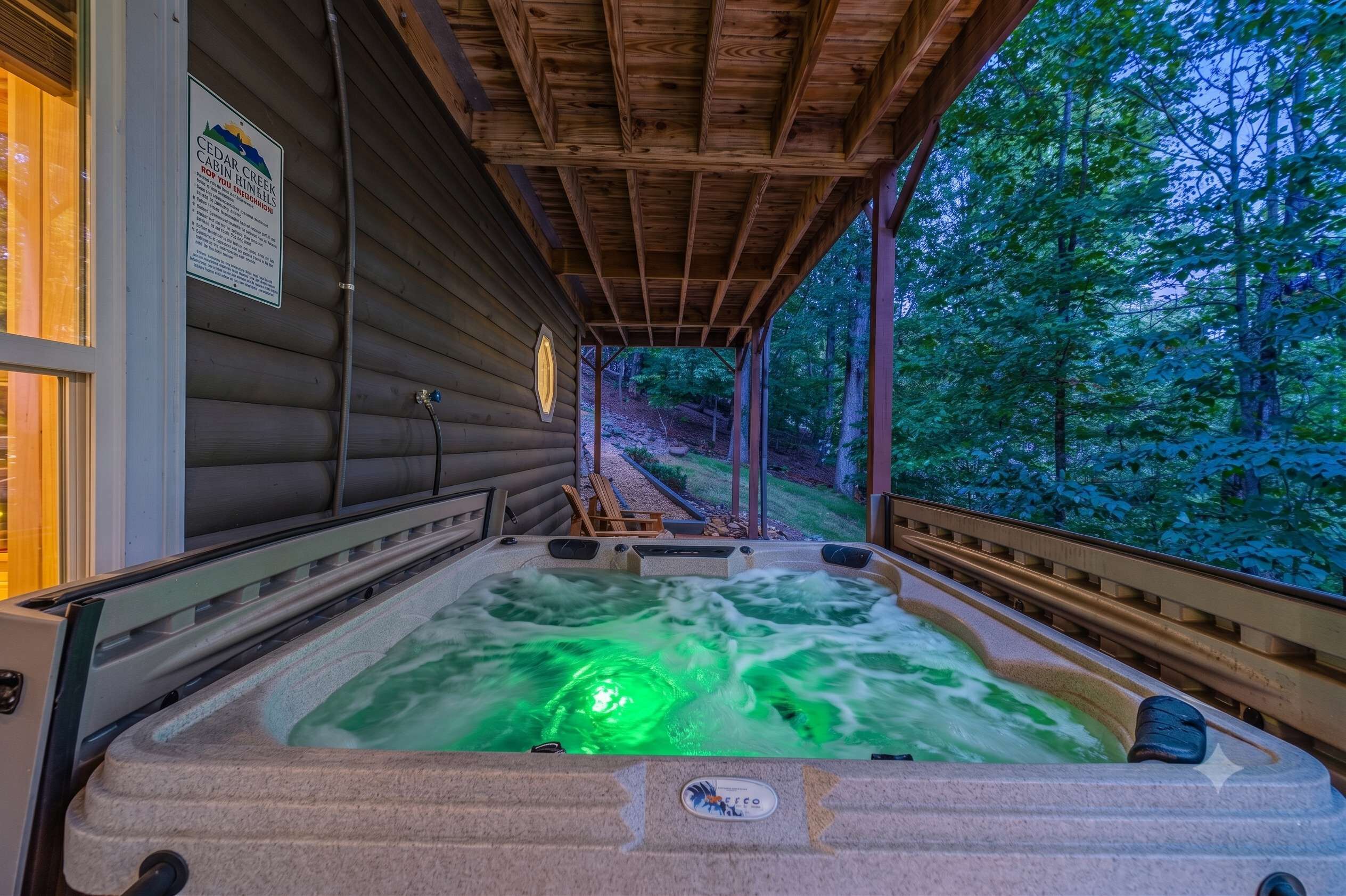 Outdoor spa tub