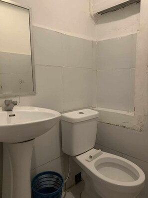 Deluxe Double Room | Bilik Mandi | Tuala disediakan