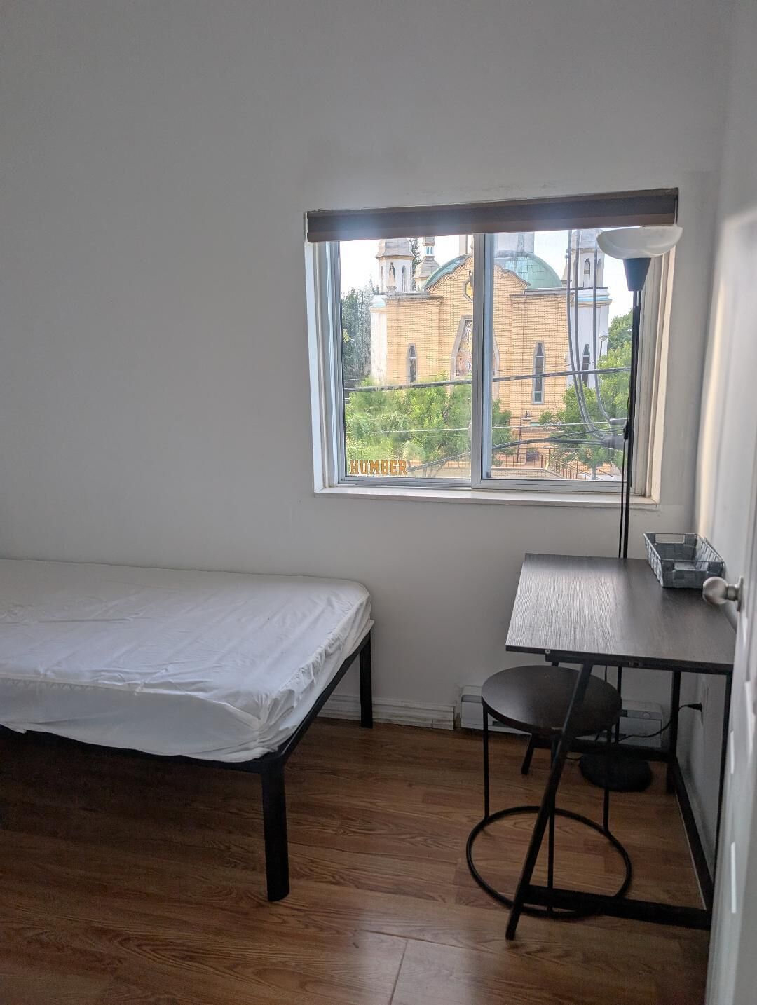 1 bedroom, iron/ironing board, internet, bed sheets