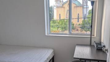 1 bedroom, iron/ironing board, internet, bed sheets