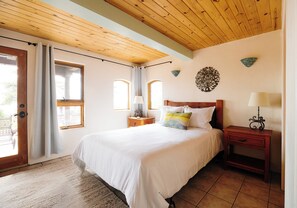 3 makuuhuonetta, silitysrauta/-lauta, Wi-Fi, vuodevaatteet