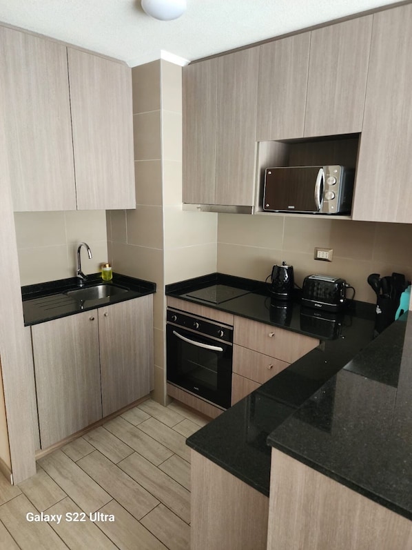 Fridge, microwave, oven, stovetop