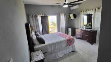 Standard Room, Balcony, Partial Ocean View