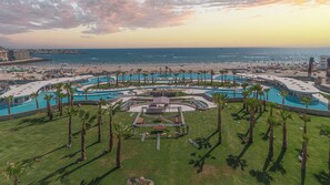 Lämmitetty uima-allas