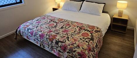 2 soveværelser, skrivebord, strygejern/strygebræt, gratis Wi-Fi