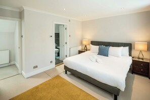 2 soverom, strykejern/-brett, wi-fi og sengetøy