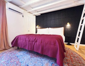 1 bedroom, iron/ironing board, travel cot, WiFi - Sleeps 5  Peaceful  King Bd  Walk Score 98 (Philadelphia)