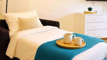 1 bedroom, iron/ironing board, WiFi, bed sheets