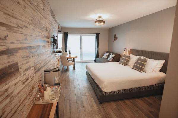 Caja de seguridad en la habitación y sistema de insonorización