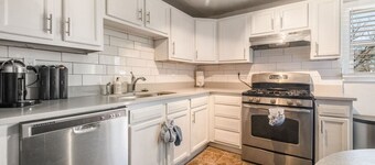 Cozy Home | Big Yard | Newly Renovated