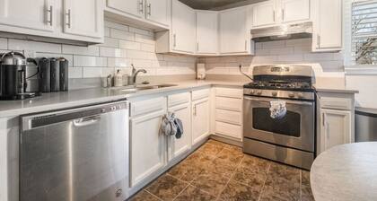 Cozy Home | Big Yard | Newly Renovated