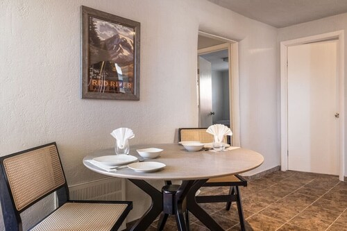 Cozy Home | Big Yard | Newly Renovated