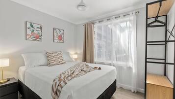 4 Schlafzimmer, Bügeleisen/Bügelbrett, kostenloses WLAN, Bettwäsche