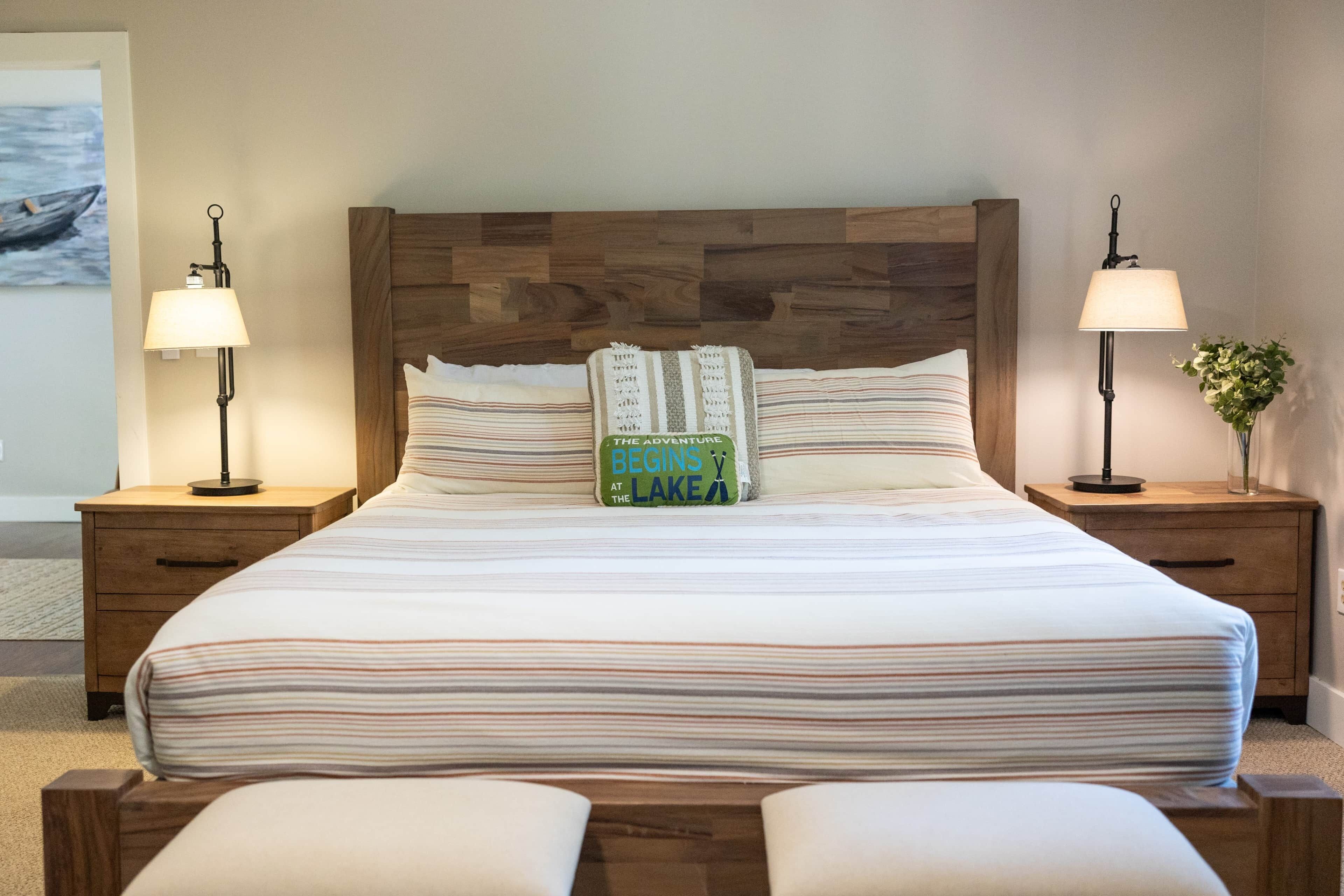 8 bedrooms, iron/ironing board, WiFi, bed sheets