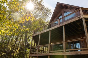 Exterior - Splash Mountain 7 bedrooms with indoor pool & mountain view (Garrett County)