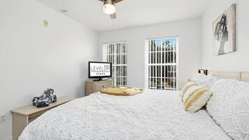 3 bedrooms, iron/ironing board, travel crib, WiFi