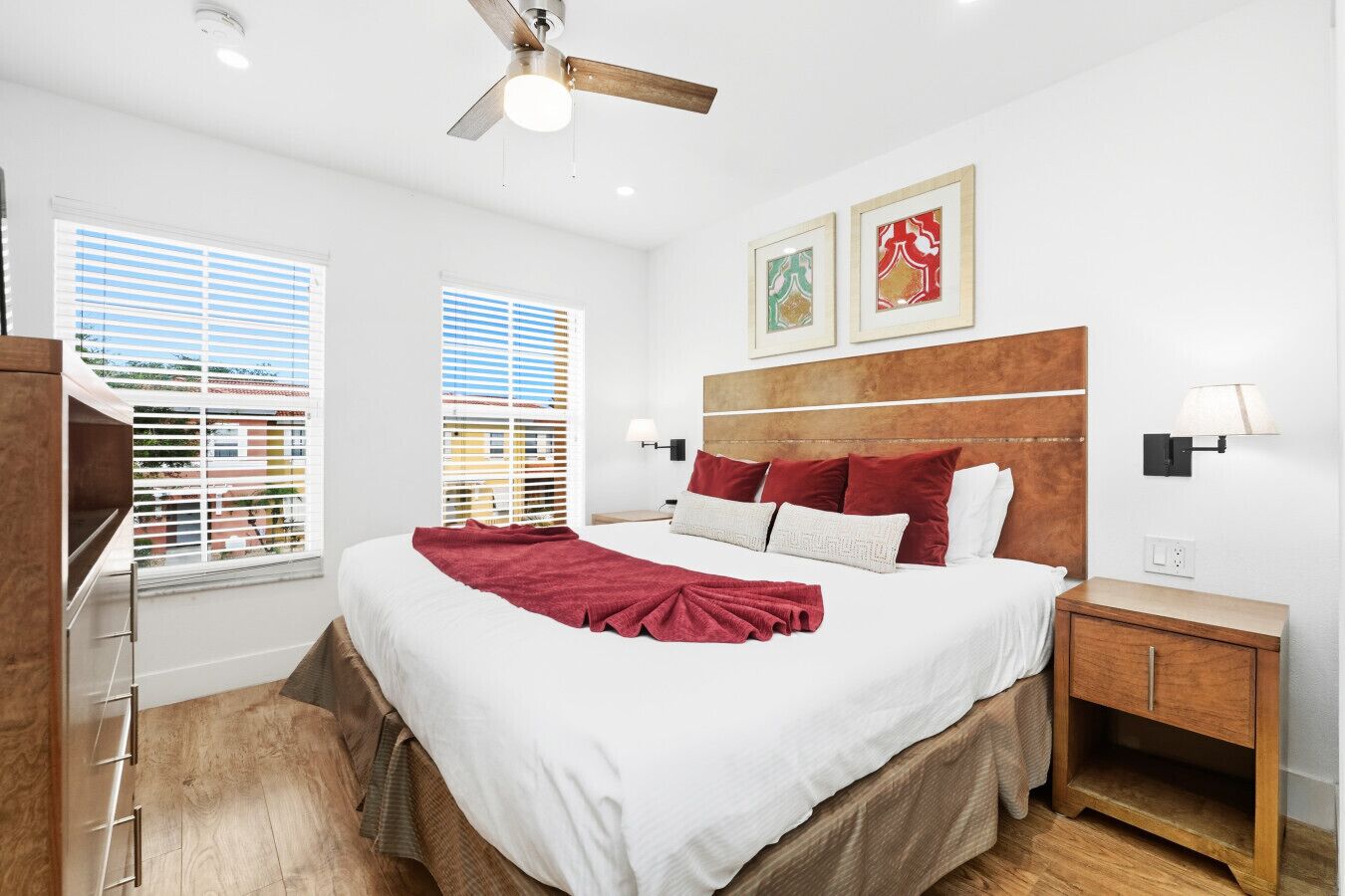 3 bedrooms, desk, iron/ironing board, travel crib