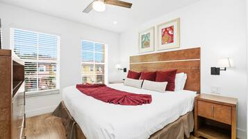 3 bedrooms, desk, iron/ironing board, travel crib