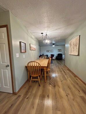 Interior - Convenient Cozy Cottage, Close to Main Attractions, Beach, Events, Trails & More (Michigan City)