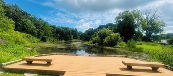 Convenient Cozy Cottage, Close to Main Attractions, Beach, Events, Trails & More