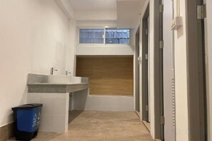 Unclassified image, 3 of 20, button - Central Pattaya Hostel (Pattaya)
