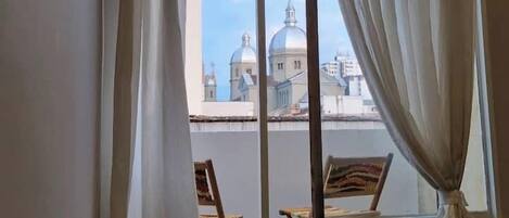 غرفة مزدوجة مريحة - منظر للمدينة | إطلالة على الشارع