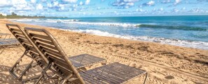 Camastros y toallas de playa 