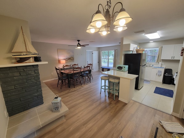 المنشأة من الداخل