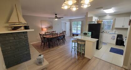 3-bedroom cottage w/ close walks yet private.