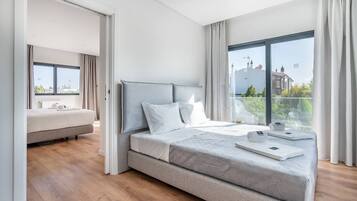 5 bedrooms, WiFi, bed sheets, wheelchair access