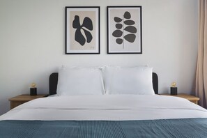 4 bedrooms, iron/ironing board, WiFi, bed sheets - Blueground | Grenelle, river view, nr Seine (Paris)