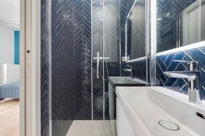Hair dryer, towels