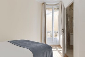 4 chambres, fer et planche à repasser, Wi-Fi, literie fournie