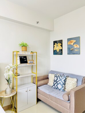Habitación, 1 habitación, balcón | Sala de estar
