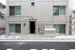 Unclassified image, 2 of 3, button - MAT Nogata (Tokyo)