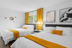 2 室のベッドルーム、デスク、アイロン / アイロン台、WiFi