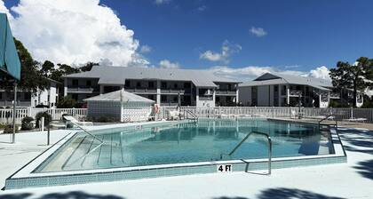 2BR Fiddler’s Green – Pool, Tennis & Shuffleboard