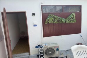 숙박 시설 구내