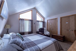 4 habitaciones, escritorio, tabla de planchar con plancha y wifi gratis 