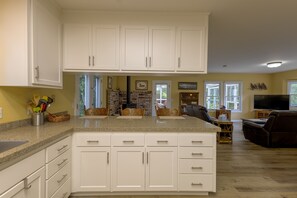 Interior - Historic Farm House | Great Location | Petaluma (Petaluma)