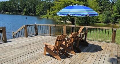 Charming 7-bed, 3 bath lakefront home on South Toledo Bend in Anacoco, LA