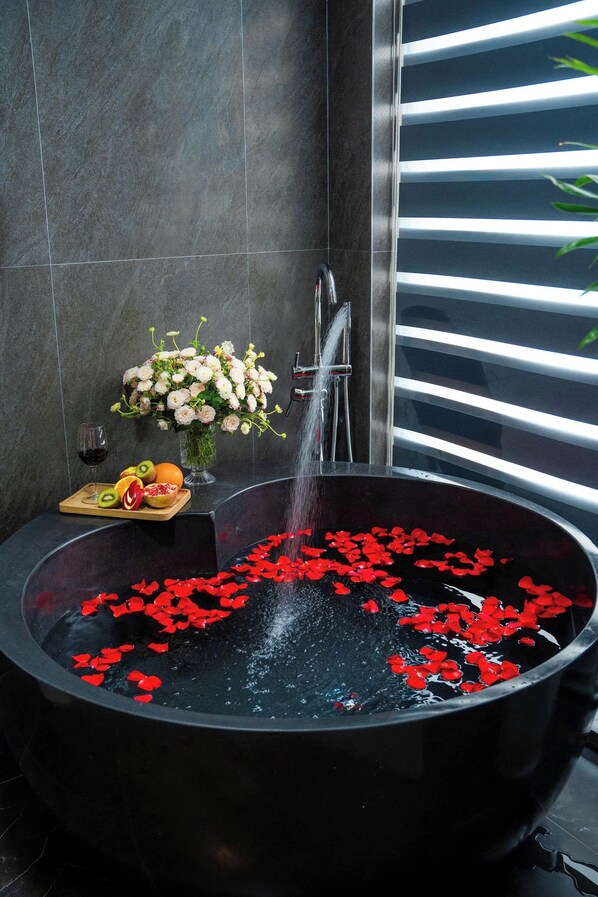 Free WiFi - Lumi Sky Hotel HN by BAY LUXURY (Hanoi)