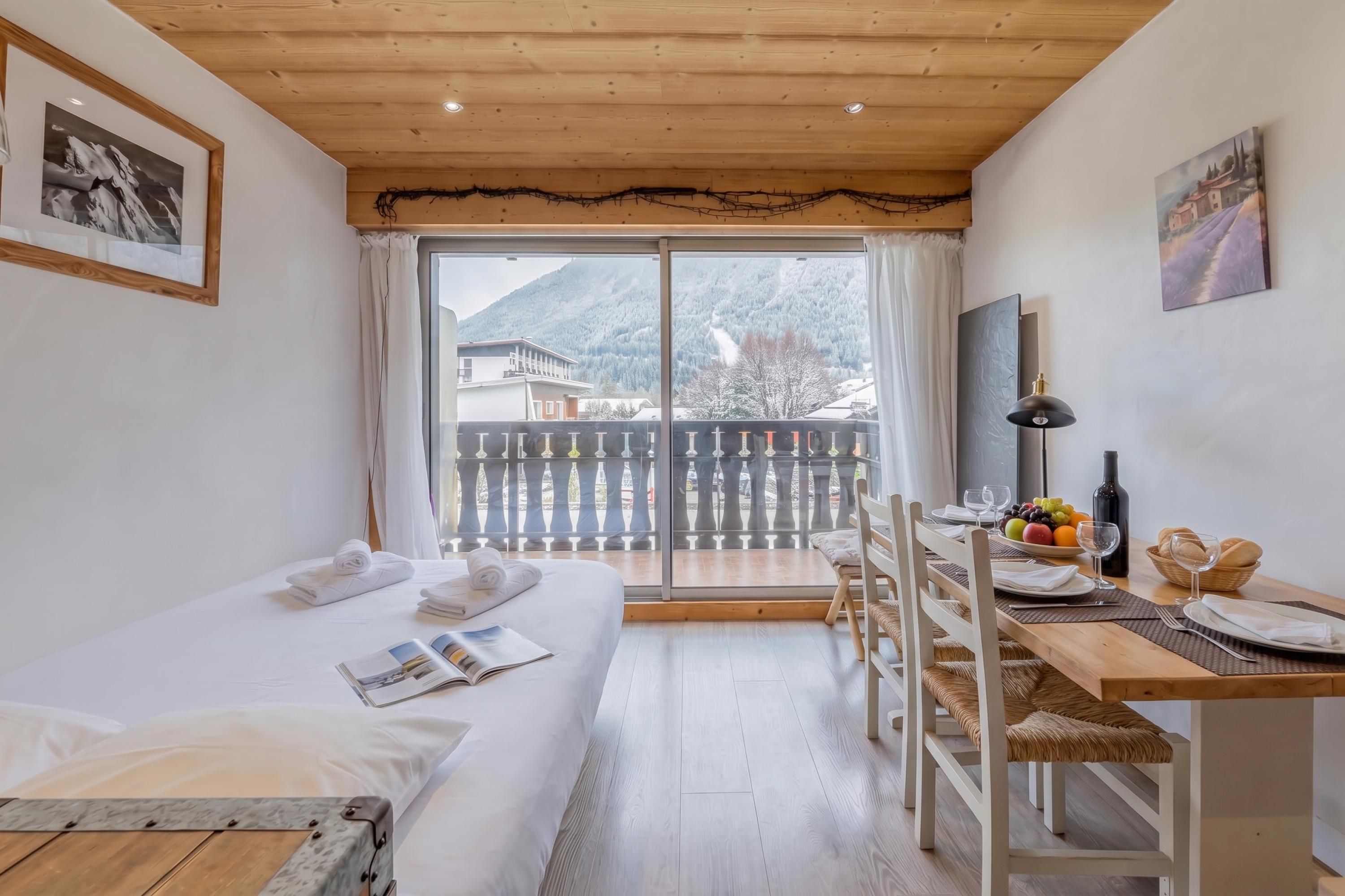 Sofá cama (zona de dormitorio para estudio)