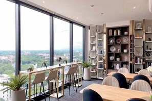 Ballroom - Astra Sky River Chiang Mai Apartment (Chiang Mai)